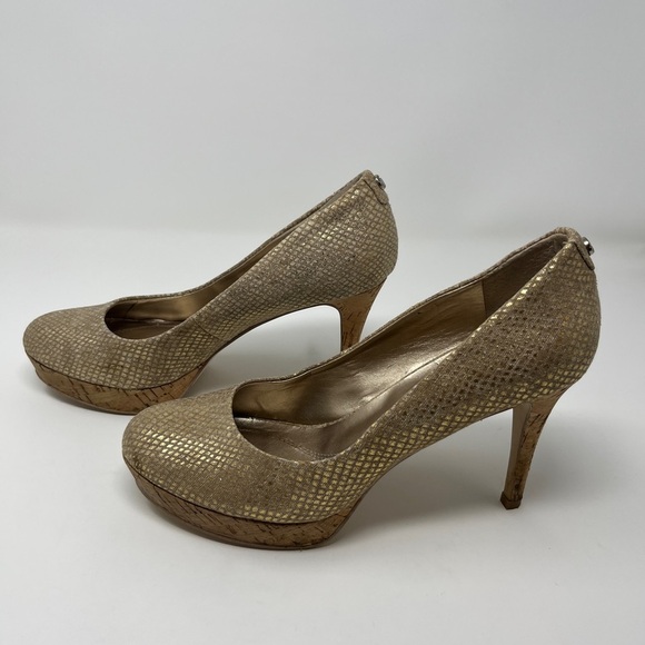 Tahari Gold Platform Heels Size 7.5 - Picture 3 of 9